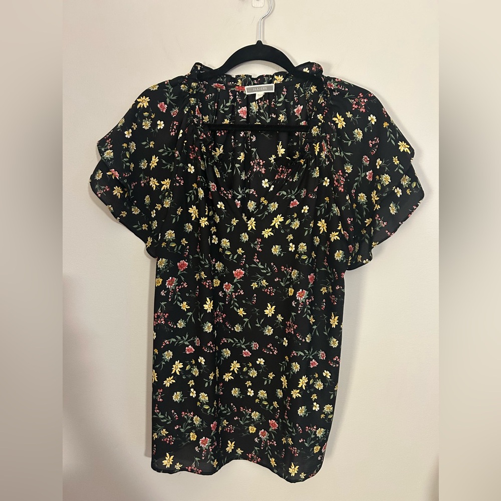 PLEIONE | Women’s Flutter Sleeve Floral Blouse- Sz L